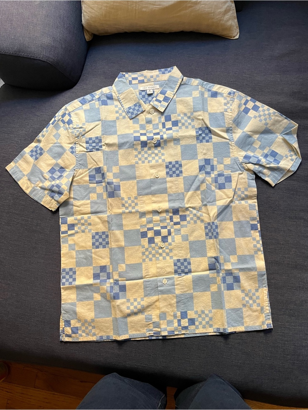 100% cotton Free Assembly button down